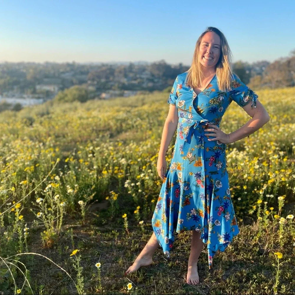 CALVIN KLIEN Floral Handkerchief-hem Belted Maxi Dress NWT sz 6 - Picture 4 of 4